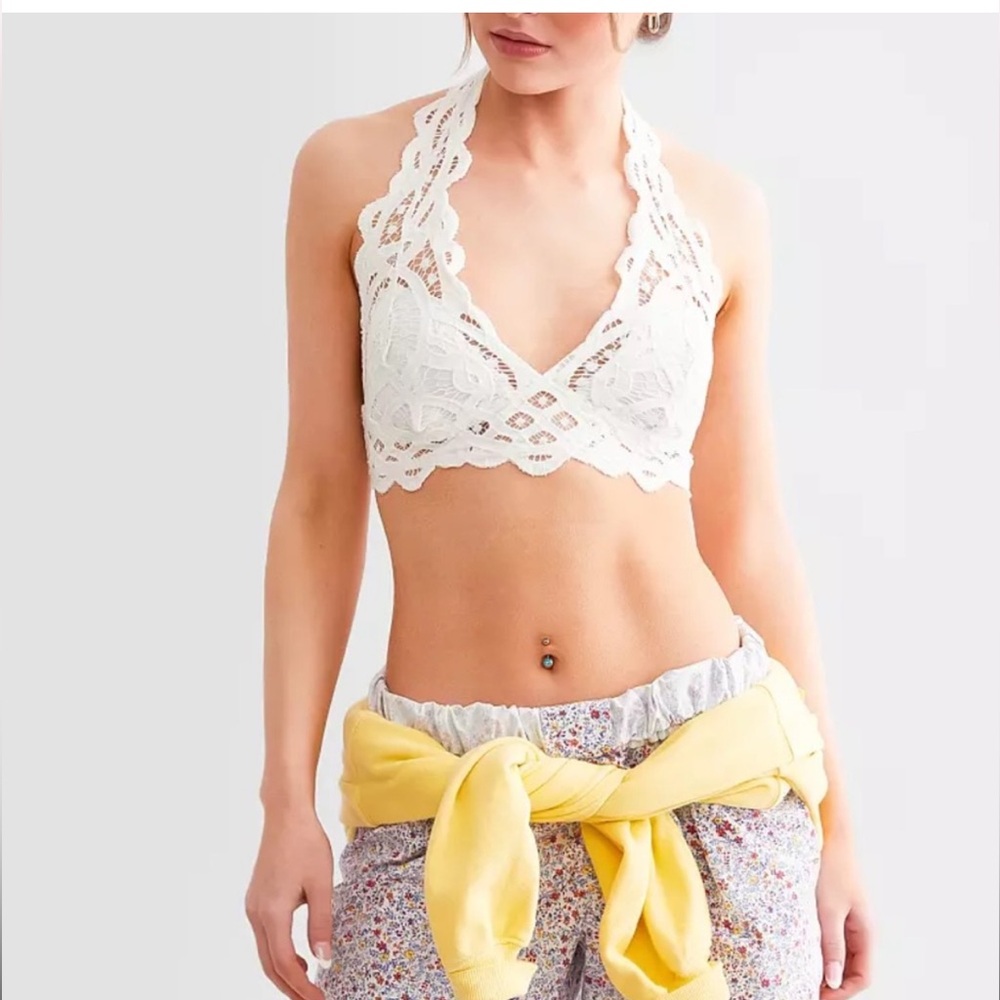🪴FREE PEOPLE Adella Lace Halter Bralette